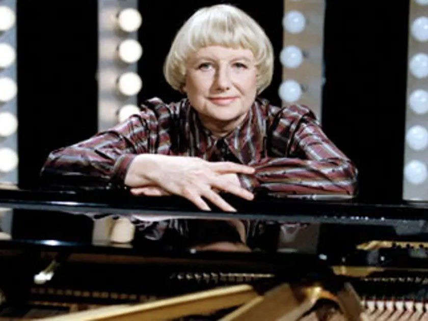 top 20 famous jazz singers female 2024: Blossom Dearie