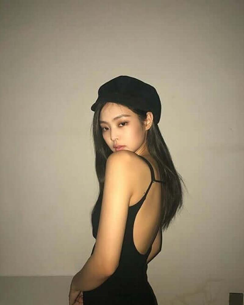 Jennie Kim Sexy Backless Beauty